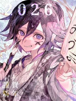 1boy 2026 checkered_clothes checkered_kimono commentary danganronpa_(series) danganronpa_v3:_killing_harmony facepaint flipped_hair gahagahay526 hair_between_eyes holding holding_paddle holding_paintbrush japanese_clothes kimono long_sleeves looking_at_viewer male_focus medium_hair new_year oma_kokichi paddle paintbrush purple_eyes purple_hair ringed_eyes sidelighting smile solo teeth translation_request upper_body
