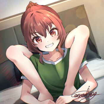 1girl absurdres backbend barefoot black_shorts borrowed_character brown_eyes brown_hair chest_stand collarbone commentary contortion contortiong flexible full_body green_shirt grin hair_between_eyes hayami_(flexophilia) highres indoors lens_flare light_blush looking_at_viewer non-circular_lens_flare on_bed original pillow ponytail shirt short_sleeves shorts signature smile solo t-shirt