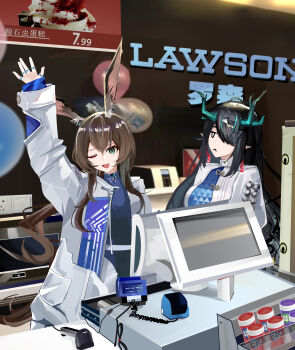 2girls :< ;d absurdres amiya_(arknights) animal_ears aqua_eyes arknights arm_up balloon black_hair brown_hair cashier chinese_commentary chinese_text closed_mouth commentary_request company_name dragon_girl dragon_horns dusk_(arknights) green_hair hair_over_one_eye highres horns indoors jacket jewelry jitome lawson long_hair long_sleeves looking_at_viewer mikuning multicolored_hair multiple_girls no_pupils one_eye_closed one_eye_covered open_mouth outstretched_arm price ring screen smile streaked_hair uroko_(pattern) waving_arm white_eyes white_jacket