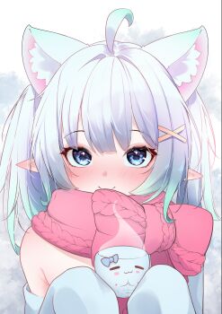 1girl absurdres ahoge animal_ear_fluff animal_ears blue_eyes blush cat_ears center-flap_bangs character_cup closed_mouth cold cup densetsu.exe gradient_hair green_hair hair_ornament hairclip hashtag-only_commentary highres holding holding_cup indie_virtual_youtuber looking_at_viewer medium_hair mint_fantome mint_fantome_(otaku) multicolored_hair off-shoulder_sweater off_shoulder official_alternate_costume oversized_sweater pink_scarf pointy_ears raised_eyebrows scarf shirt single_bare_shoulder single_off_shoulder sleeves_past_fingers sleeves_past_wrists smile snow solo steam sweater syxh twintails upper_body virtual_youtuber white_hair white_shirt wisps_(mint_fantome) x_hair_ornament