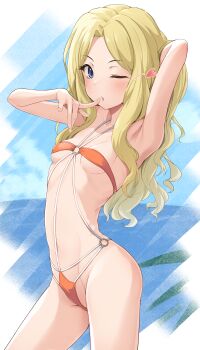 1girl alternate_costume arm_behind_head armpit_focus armpits bikini blonde_hair blowing_kiss blue_eyes breasts collarbone commentary_request finger_to_mouth frenda_seivelun halterneck heart highres k3rd long_hair looking_at_viewer multi-strapped_bikini_bottom navel o-ring o-ring_bikini ocean one_eye_closed orange_bikini outdoors revealing_clothes small_breasts smile solo swimsuit toaru_kagaku_no_railgun toaru_majutsu_no_index underboob