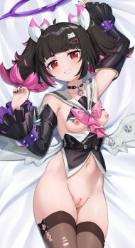 1girl absurdres arm_up armpits bare_shoulders bed_sheet black_choker black_hair black_nails black_shirt breasts brown_thighhighs censored choker collarbone colored_inner_hair commentary_request detached_sleeves grey_wings grin hair_ornament hairclip halo highres lo_xueming looking_at_viewer lying midriff mosaic_censoring multicolored_hair nangong_yu nangong_yu_(rhapsody's_muse) navel nipples official_alternate_costume on_back on_bed purple_halo pussy red_eyes shirt short_twintails small_breasts smile solo thighhighs twintails wings zenless_zone_zero