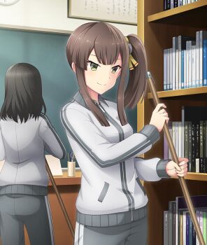 2girls analog_clock black_hair blunt_ends book bookshelf breasts broom brown_hair chalkboard cleaning clock closed_mouth cowboy_shot desk dot_nose double-parted_bangs game_cg green_eyes grey_jacket grey_pants hair_ornament hair_ribbon holding holding_broom jacket long_sidelocks long_sleeves medium_hair multiple_girls official_art pants ribbon scissors side_ponytail sidelocks sign small_breasts smile solo_focus suzumoto_hana third-party_source toji_no_miko toji_no_miko:_kizamishi_issen_no_tomoshibi track_jacket track_pants wall_clock yellow_ribbon zipper