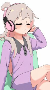 1girl ahoge blush closed_eyes colored_inner_hair commentary crossed_legs grey_hair hand_on_headphones happyundergate headphones highres long_hair long_sleeves multicolored_hair onii-chan_wa_oshimai! oyama_mahiro pink_hair purple_shirt purple_shorts shirt short_shorts shorts simple_background smile solo two-tone_hair white_background