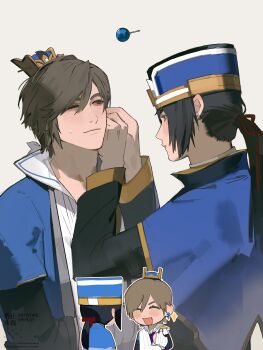 2boys absurdres bandaged_hand bandages black_hair blue_coat blue_hat chibi chibi_inset chinese_clothes chinese_hairpin closed_eyes coat commentary_request earrings grey_background grey_eyes grey_hair guo_jia_(shin_sangoku_musou) hair_between_eyes hair_ribbon hand_on_another's_ear hat highres jewelry long_hair male_focus multiple_boys one_eye_closed open_mouth p3ach0520 ponytail red_ribbon ribbon shin_sangoku_musou shin_sangoku_musou_origins short_hair smile sweatdrop thumbs_up upper_body xun_yu_(shin_sangoku_musou)