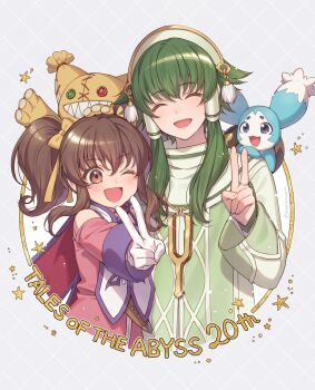 1boy 1girl anise_tatlin anniversary bare_shoulders blush brown_eyes closed_eyes clothing_cutout commentary_request dress facing_viewer green_robe grey_background hagiwara_rin hair_ribbon hairband height_difference highres ion_(tales) jewelry long_hair long_sleeves looking_at_viewer mieu_(tales) necklace on_shoulder one_eye_closed open_mouth outstretched_arm pink_dress ribbon robe short_hair_with_long_locks shoulder_cutout sidelocks smile star_(symbol) tabard tales_of_(series) tales_of_the_abyss tokunaga_(tales) twintails upper_body v white_tabard yellow_ribbon