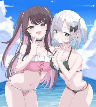 2girls bikini black_bikini black_bow blue_eyes blue_sky bow breasts brown_hair cleavage cloud colored_inner_hair commentary_request day dreamoon frilled_bikini frills hair_bow highres kaga_nazuna kaga_sumire long_hair looking_at_viewer medium_breasts multicolored_hair multiple_girls navel ocean open_mouth pink_bikini pink_hair sky standing swimsuit thighs two-tone_hair two_side_up virtual_youtuber vspo! white_hair