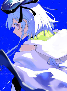 1boy absurdres arknights beret blue_background blue_hair blue_hat closed_mouth commentary_request from_behind hair_between_eyes hat highres hiwomus looking_at_viewer looking_back male_focus mizuki_(arknights) pink_eyes profile smile solo trap upper_body