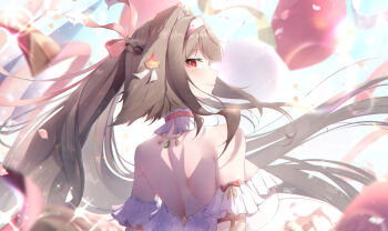 1girl balloon bare_shoulders breasts brown_hair closed_mouth commentary elphe from_behind hair_ornament hairband highres large_breasts long_hair looking_at_viewer looking_back official_alternate_costume red_eyes shoulder_blades signature smile solo upper_body white_hairband ye_shunguang ye_shunguang_(touch_of_dawnlight) zenless_zone_zero