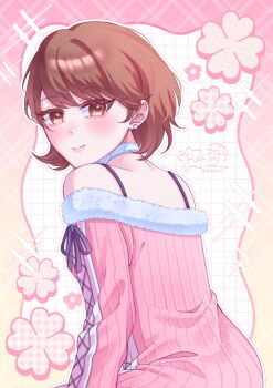 1girl bare_shoulders blush bra_strap brown_eyes brown_hair choker closed_mouth commentary cross-laced_clothes cross-laced_sleeves cross-laced_sweater earrings english_commentary flipped_hair flower from_behind fur-trimmed_sweater fur_trim grid_background highres hohoshimi jewelry looking_at_viewer looking_back off-shoulder_sweater off_shoulder official_alternate_costume pearl_earrings persona persona_3 pink_flower pink_sweater ribbed_sweater short_hair solo sparkle stud_earrings sweater takeba_yukari upper_body white_choker