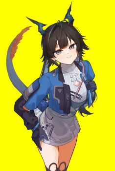 1girl absurdres arknights arknights:_endfield black_gloves black_hair blue_jacket chen_qianyu_(arknights) commentary cowboy_shot dragon_girl dragon_horns dragon_tail eastern_dragon_horns eastern_dragon_tail gloves grey_eyes highres horns jacket leaning_forward long_sleeves looking_at_viewer open_clothes open_jacket simple_background skirt smile solo tail twintails white_skirt yellow_background yusuriru202