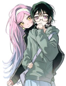 2girls alien_stage bag black_hair blue_hair commentary earrings glasses green_hairband grey_hoodie hairband hand_to_own_mouth highres hood hoodie jewelry long_hair mizi_(alien_stage) multicolored_hair multiple_girls official_alternate_costume pink_hair purple_eyes sea_foam short_hair shoulder_bag sphere_earrings striped_clothes striped_hairband sua_(alien_stage) symbol-only_commentary two-tone_hair very_long_hair white_hairband yellow_eyes