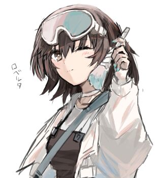 1girl absurdres arknights blue_nails brown_eyes brown_hair commentary_request goggles goggles_on_head hand_up highres holding horn/wood jacket long_sleeves looking_at_viewer nail_polish one_eye_closed roberta_(arknights) short_hair simple_background solo translated upper_body white_background white_jacket
