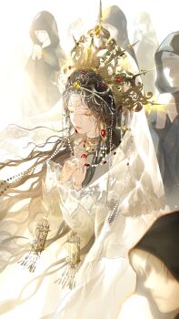 1girl 6+others absurdres beads behind_prayers_(infinity_nikki) black_hair black_robe chest_jewel chinese_commentary choker circlet closed_eyes commentary_request cross_hair_ornament crown dress earrings expressionless eyelashes eyeshadow faceless floating_hair forehead_jewel gem gold_choker gold_crown gold_earrings gold_ring gown hair_beads hair_ornament hands_on_own_chest highres infinity_nikki jewelry lace-trimmed_sleeves lace_trim layered_sleeves light_rays lipstick long_hair long_sidelocks long_sleeves makabaka77883 makeup multiple_others multiple_rings nikki_(series) own_hands_together parted_lips pink_lips praying red_gemstone ring robe short_over_long_sleeves short_sleeves sidelocks veil very_long_hair wavy_hair white_background white_dress white_veil wind yellow_eyeshadow yellow_gemstone