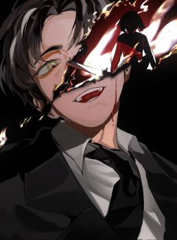 1boy 1girl black_background black_hair black_jacket black_necktie black_suit blood blood_on_face burning collared_shirt commentary curtained_hair english_commentary fire formal_clothes highres holding holding_weapon jacket limbus_company looking_at_viewer male_focus necktie open_mouth project_moon revealing_layer rien_(project_moon) ryoshu_(project_moon) shirt short_hair simple_background smile suit sword teeth weapon white_shirt yellow_eyes yongsadragon
