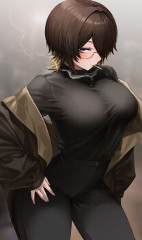 1girl black_pants black_shirt blonde_hair blue_eyes blush breasts brown_hair brown_jacket cigarette colored_inner_hair cowboy_shot deyo_(nicijyou) dress_pants glasses hair_over_one_eye hand_on_own_hip highres inazuma_akane_(deyo) jacket jewelry large_breasts long_sleeves looking_at_viewer mouth_hold multicolored_hair necklace off_shoulder one_eye_covered open_clothes open_jacket original pants parted_bangs puffy_long_sleeves puffy_sleeves shirt short_hair smoke smoking solo standing turtleneck turtleneck_shirt two-tone_hair