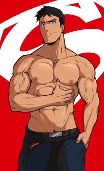 1boy abs absurdres bara belt black_hair blue_eyes blue_pants closed_mouth dark-skinned_male dark_skin dc_comics highres kon-el kuroshinki large_pectorals looking_at_viewer male_focus muscular muscular_male navel nipples pants pectorals shirt unworn_shirt short_hair simple_background smile solo superboy topless_male veins young_justice