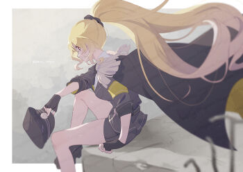 1girl black_cape black_gloves black_hat black_shoes black_shorts blonde_hair border cape closed_mouth commentary_request fingerless_gloves foot_out_of_frame from_side full_body gloves hat holding holding_unworn_clothes holding_unworn_hat knee_up long_hair magia_record:_mahou_shoujo_madoka_magica_gaiden mahou_shoujo_madoka_magica outside_border ponytail red_eyes serizawa_serizane shoes shorts sitting smile solo togame_momoko unworn_hat unworn_headwear white_border