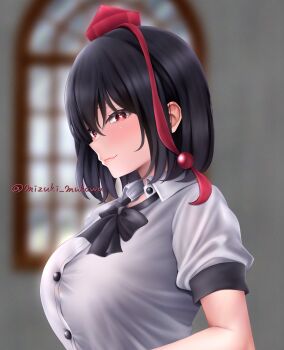 1girl black_hair black_necktie blurry blurry_background blush breasts button_gap buttons closed_mouth hat highres large_breasts medium_hair mukawa_mizuki necktie red_eyes red_hat shameimaru_aya shirt short_sleeves smile solo tented_shirt tokin_hat touhou upper_body white_shirt