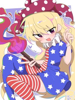 1girl :d american_flag_dress american_flag_legwear blonde_hair clownpiece commentary dress feet_out_of_frame hand_up hat highres holding holding_own_hair holding_torch jester_cap long_hair looking_at_viewer neck_ruff open_mouth polka_dot short_sleeves signature smile soesoe300 solo star_(symbol) star_print striped_clothes thigh_peek torch touhou two-tone_background v very_long_hair