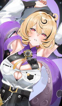 1girl absurdres armpits arms_up bare_shoulders beret black_background black_hat black_shorts blonde_hair breasts button_gap chain cleavage commentary_request cowlick detached_sleeves hair_between_eyes hat heart heart_in_eye high-waist_shorts highres large_breasts looking_at_viewer mole mole_under_mouth monster_girl parted_lips purple_eyes shirt shirt_tucked_in short_hair shorts solo sparkle suction_cups symbol_in_eye tail_around_arm tentacle_girl tentacle_tail tentacles upper_body user_unmt8738 white_shirt yidhari_murphy zenless_zone_zero