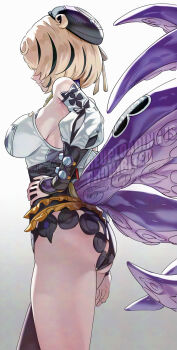 1girl ass bare_shoulders beret black_hat blush breasts commentary_request detached_sleeves hat high-waist_shorts highres large_breasts short_hair shorts smile solo tentacle_tail tentacles uenoryoma yidhari_murphy zenless_zone_zero