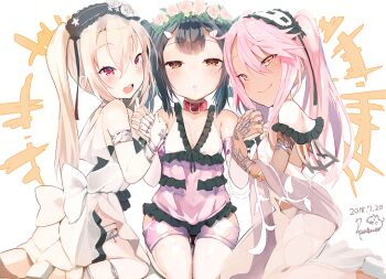 3girls armlet bare_shoulders belt belt_buckle belt_collar black_hair blunt_bangs blush bracelet breasts buckle chloe_von_einzbern collar cosplay dark-skinned_female dark_skin dated detached_sleeves dress euryale_(fate) euryale_(fate)_(cosplay) euryale_(third_ascension)_(fate) fate/grand_order fate/hollow_ataraxia fate/kaleid_liner_prisma_illya fate_(series) girl_sandwich hair_between_eyes hair_ornament hairband hairclip illyasviel_von_einzbern jewelry purple_dress lolita_hairband long_hair long_sleeves looking_at_viewer medusa_(fate) medusa_(lancer)_(fate) medusa_(lancer)_(fate)_(cosplay) medusa_(lancer)_(final_ascension)_(fate) medusa_(rider)_(fate) miyu_edelfelt multiple_girls official_alternate_costume open_mouth orange_eyes p_answer pink_eyes pink_hair red_belt red_collar rider sandwiched see-through_clothes small_breasts smile stheno_(cosplay) stheno_(fate) stheno_(third_ascension)_(fate) strapless strapless_dress thighhighs twintails white_dress white_hair yellow_eyes