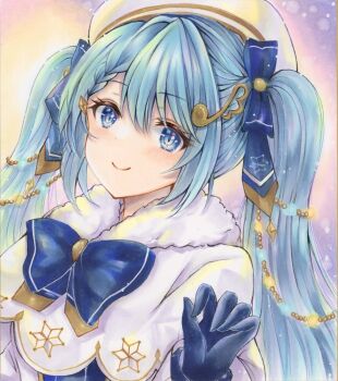 1girl 2424yume beret blue_bow blue_gloves blush bow braid capelet closed_mouth commentary_request dress fortissimo gloves gold_trim hair_between_eyes hair_ornament hat hatsune_miku highres long_hair long_sleeves musical_note musical_note_hair_ornament official_alternate_costume official_alternate_hairstyle smile snowflake_print twintails upper_body very_long_hair vocaloid white_capelet white_hat yuki_miku yuki_miku_(2021)