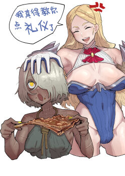 2girls absurdres anger_vein blonde_hair blue_leotard blush breasts chinese_text closed_eyes commentary_request dark-skinned_female dark_skin dirty dirty_face ebonyxh eyes_visible_through_hair eylin_eyla_(ebonyxh) food freckles green_hair hair_over_one_eye highres holding holding_food large_breasts leotard long_hair multiple_girls open_mouth original pointy_breasts ringed_eyes rope_around_neck scar scar_on_neck short_hair simple_background small_breasts speech_bubble strapless strapless_leotard surprised teeth upper_teeth_only white_hair yellow_eyes
