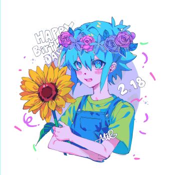 1boy :d androgynous antenna_hair bare_arms basil_(headspace)_(omori) basil_(omori) blue_eyes blue_flower blue_hair blue_overalls blue_rose blush border buttons child chromatic_aberration commentary_request confetti cropped_torso dated double-parted_bangs flipped_hair flower green_shirt hair_between_eyes halftone halftone_background happy_birthday highres holding holding_flower korean_commentary leaf male_focus omori omori_0614 open_mouth outside_border overalls pink_flower pink_rose pocket purple_background purple_flower purple_rose rose round_border shirt short_hair short_sleeves sidelocks simple_background smile solo sunflower teeth tongue upper_teeth_only white_border