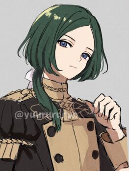 1boy blue_eyes closed_mouth commentary fire_emblem fire_emblem:_three_houses garreg_mach_monastery_uniform green_hair highres linhardt_von_hevring long_hair long_sleeves looking_at_viewer male_focus nintendo parted_hair ponytail simple_background solo symbol-only_commentary upper_body yuurururun