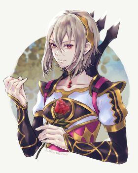 1boy absurdres androgynous armor choker collarbone dragon fire_emblem fire_emblem_engage flat_chest flower hair_between_eyes hand_up highres jewelry looking_at_viewer male_focus medium_hair nintendo pendant rafal_(fire_emblem) red_eyes rose shoulder_armor simple_background solo umi_(oneinchswing) upper_body white_hair