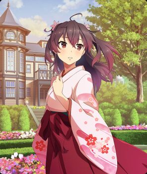 Rule 34 | 1girl, ahoge, asakura mihono, blue sky, brown hair, cloud, day, dot nose, double-parted bangs, floral print, floral print kimono, flower, flower bed, from side, game cg, gradient hair, hakama, hedge, house, japanese clothes, kimono, long sleeves, looking to the side, medium hair, multicolored hair, official art, outdoors, parted lips, pink kimono, plant, potted plant, print kimono, purple flower, red eyes, red hair, red hakama, sky, solo, stairs, taishou, teeth, third-party source, toji no miko, toji no miko: kizamishi issen no tomoshibi, tree, twintails, white flower, wide sleeves