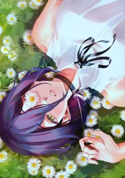 1girl absurdres black_choker black_ribbon chainsaw_man choker flower flower_over_eye grass green_eyes hair_between_eyes highres looking_at_viewer lying meisaki neck_ribbon on_back outdoors pull_cord purple_hair reze_(chainsaw_man) ribbon shirt sleeveless sleeveless_shirt solo white_flower white_shirt