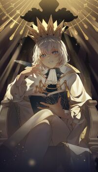 Rule 34 | 1boy, absurdres, ascot, blue eyes, blush, book, cape, commentary request, crossed legs, crown, dark-skinned male, dark skin, grey hair, grin, hair between eyes, highres, holding, holding book, lella nyam, long sleeves, looking at viewer, male focus, metaphor: refantazio, official alternate costume, open book, pants, protagonist (metaphor: refantazio), short hair, sitting on throne, smile, solo, spoilers, throne, white ascot, white cape, white pants