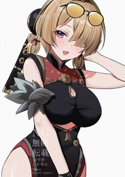 1girl ahoge bare_shoulders black_dress black_gloves blush breasts brown_hair china_dress chinese_clothes dress eyewear_on_head gloves hair_ornament hair_over_one_eye highres large_breasts looking_at_viewer low_twintails open_mouth orange-tinted_eyewear pelvic_curtain purple_eyes red_dress seiru_(prairie) short_hair short_twintails side_slit smile solo sunglasses sweety_(zenless_zone_zero) tinted_eyewear twintails two-tone_dress zenless_zone_zero