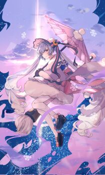 1girl aqua_hair blue_bonnet blue_eyes blue_gloves blue_shoes bonnet borrowed_design bow closed_mouth cloud commentary_request cool_colored curly_hair dress footwear_bow full_body fur-trimmed_sleeves fur_trim giant_brush gloves gradient_hair hair_between_eyes hair_bow hair_ornament hatsune_miku highres holding holding_umbrella japanese_clothes kimono layered_dress long_hair looking_at_viewer multicolored_hair nekota_yama official_alternate_costume official_alternate_hairstyle paintbrush pink_bow pink_hair pink_thighhighs pom_pom_(clothes) pom_pom_hair_ornament shoes short_dress short_kimono sky smile snowflake_print solo streaked_hair thighhighs twintails two-tone_hair umbrella very_long_hair vocaloid wide_sleeves yuki_miku yuki_miku_(2023) zettai_ryouiki