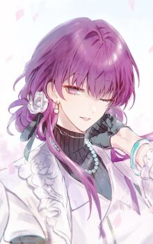 1girl bead_necklace beads black_gloves black_shirt bracelet chen_li chinese_commentary chromatic_aberration commentary_request gloves hand_up highres honkai:_star_rail honkai_(series) jacket jewelry kafka_(good_me)_(honkai:_star_rail) kafka_(honkai:_star_rail) looking_at_viewer necklace official_alternate_costume one_eye_closed parted_lips purple_eyes purple_hair shirt smile solo turtleneck turtleneck_shirt upper_body white_jacket