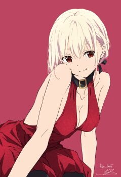 1girl black_collar blonde_hair breasts cleavage closed_mouth collar collarbone commentary_request dated dress gradient_background highres lycoris_recoil medium_breasts nii_manabu nishikigi_chisato red_background red_dress red_eyes short_hair signature sitting sleeveless sleeveless_dress smile solo