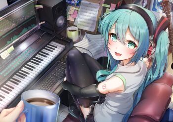 1girl 1other aqua_eyes aqua_hair aqua_necktie arm_tattoo black_skirt black_thighhighs blush coffee collared_shirt computer computer_keyboard computer_mouse cup hair_between_eyes hair_ornament hatsune_miku headset highres holding holding_cup imo_bouya long_hair looking_at_viewer master_(vocaloid) monitor musical_staff necktie note number_tattoo open_mouth paper pen piano_keys pleated_skirt shirt sitting skirt sleeveless sleeveless_shirt smile solo_focus speaker tattoo thighhighs twintails very_long_hair vocaloid white_shirt