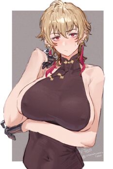 1girl arm_under_breasts black_choker black_gloves border borrowed_character breasts choker collarbone earrings gloves hair_between_eyes highres jewelry large_breasts looking_at_viewer medium_hair navel orewajedman original red_eyes shirt sleeveless sleeveless_shirt solo stomach white_border yao_(cero_rains)