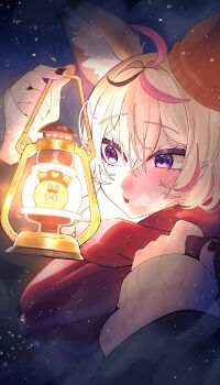 1girl absurdres adjusting_scarf alternate_costume animal_ears black_nails black_streaks blonde_hair blue_coat brown_sweater coat commentary_request crossed_bangs ear_covers fox_ears fox_girl hair_between_eyes highres holding holding_lantern hololive lantern multicolored_hair night omaru_polka open_mouth outdoors pink_streaks purple_eyes red_scarf scarf single_ear_cover sleeves_past_wrists snowing solo sparkling_eyes streaked_hair sweater upper_body virtual_youtuber yuuppi zain_(omaru_polka)