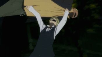 ! angry animated animated_gif blonde_hair bow bowtie bad_tag durarara!! glasses heiwajima_shizuo lowres multiple_boys running scared sonohara_anri sunglasses throwing vest violence waistcoat