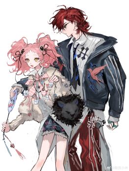 1boy 1girl absurdres animal_bag bag belt black_bag black_belt black_gemstone black_ribbon blue_jacket blue_skirt bow bow_skirt bowtie chain chain_necklace chinese_commentary collared_jacket collared_shirt commentary_request cowboy_shot denim denim_skirt dot_nose eyelashes fingernails forehead fur-trimmed_skirt fur_trim gem gem_hair_ornament glasses green_eyes hair_ornament hair_ribbon hairclip hand_fan happy highres holding holding_fan jacket jewelry knees lion medium_hair miniskirt mole mole_under_eye multiple_rings necklace open_clothes open_jacket open_mouth original pants parted_lips pink_bow pink_bowtie pink_hair red_hair red_pants ribbon ring round_eyewear sharing shirt short_twintails shoulder_bag simple_background skirt sleeves_past_wrists smile standing striped_bow striped_bowtie striped_clothes sweater_jacket sweatpants track_jacket tuanshan twintails wavy_hair white_background white_jacket white_shirt x_hair_ornament yellow_eyes zi_yin