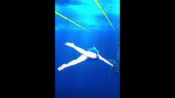 1girl air_bubble animated asphyxiation blue_eyes blue_hair blue_one-piece_swimsuit blush breasts bubble cleavage collarbone covered_navel drowning highres long_hair medhi medium_breasts one-piece_swimsuit pool poolside solo swimming swimsuit tagme tsuujou_kougeki_ga_zentai_kougeki_de_ni-kai_kougeki_no_okaasan_wa_suki_desu_ka? underwater video weapon