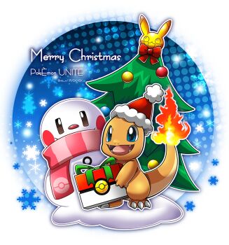 blue_eyes bow charmander christmas christmas_tree claws commentary_request fire flame-tipped_tail gen_1_pokemon gift hat holding holding_gift kumano_sakunosuke nintendo no_humans open_mouth pikachu pokemon pokemon_(creature) pokemon_unite red_bow santa_hat scarf snowflakes striped_clothes striped_scarf tail twitter_username winter