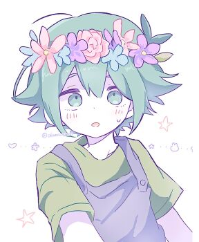 1boy :o ahoge androgynous antenna_hair arms_at_sides basil_(headspace)_(omori) basil_(omori) blue_flower blue_overalls buttons child colored_skin commentary_request double-parted_bangs flipped_hair floral_background flower flower_wreath green_eyes green_hair green_shirt hair_between_eyes head_wreath highres leaf light_blush male_focus okameeomo omori open_mouth overalls pink_flower pink_rose purple_flower rose shirt short_hair short_sleeves sidelocks simple_background solo star_(symbol) star_symbol_background sweatdrop t-shirt tareme tongue twitter_username upper_body white_background white_skin
