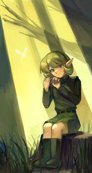 1girl absurdres belt boots fairy grass green_eyes hairband highres kornod nintendo on_tree_stump pointy_ears saria_(zelda) sitting solo the_legend_of_zelda the_legend_of_zelda:_ocarina_of_time tree_stump
