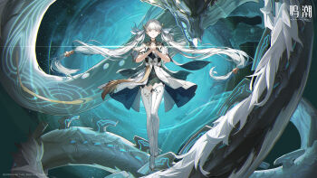 1girl 1other arms_across_body black_collar black_shirt bow breasts bright_pupils cleavage coat collar colored_eyelashes commentary copyright_name copyright_notice earrings english_commentary floating floating_hair floating_object floating_sword floating_weapon hair_bow hair_rings hand_up highres jewelry jinhsi_(wuthering_waves) jue_(wuthering_waves) light_particles medium_breasts multiple_hair_bows official_art official_wallpaper ring shirt smile straight-on sword twintails upper_body weapon white_bow white_coat white_eyelashes white_eyes white_hair white_pupils wuthering_waves