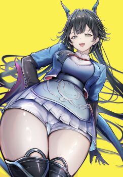 Rule 34 | 1girl, absurdres, arknights, arknights: endfield, black gloves, black hair, blue horns, blue jacket, breasts, chen qianyu (arknights), cowboy shot, dragon girl, dragon horns, dragon tail, eastern dragon horns, eastern dragon tail, from above, from below, gloves, green eyes, highres, horns, jacket, large breasts, long hair, looking at viewer, looking down, open mouth, poni (poni arknights), short shorts, shorts, simple background, skirt, solo, tail, thigh gap, thighs, twintails, white shorts, white skirt, yellow background